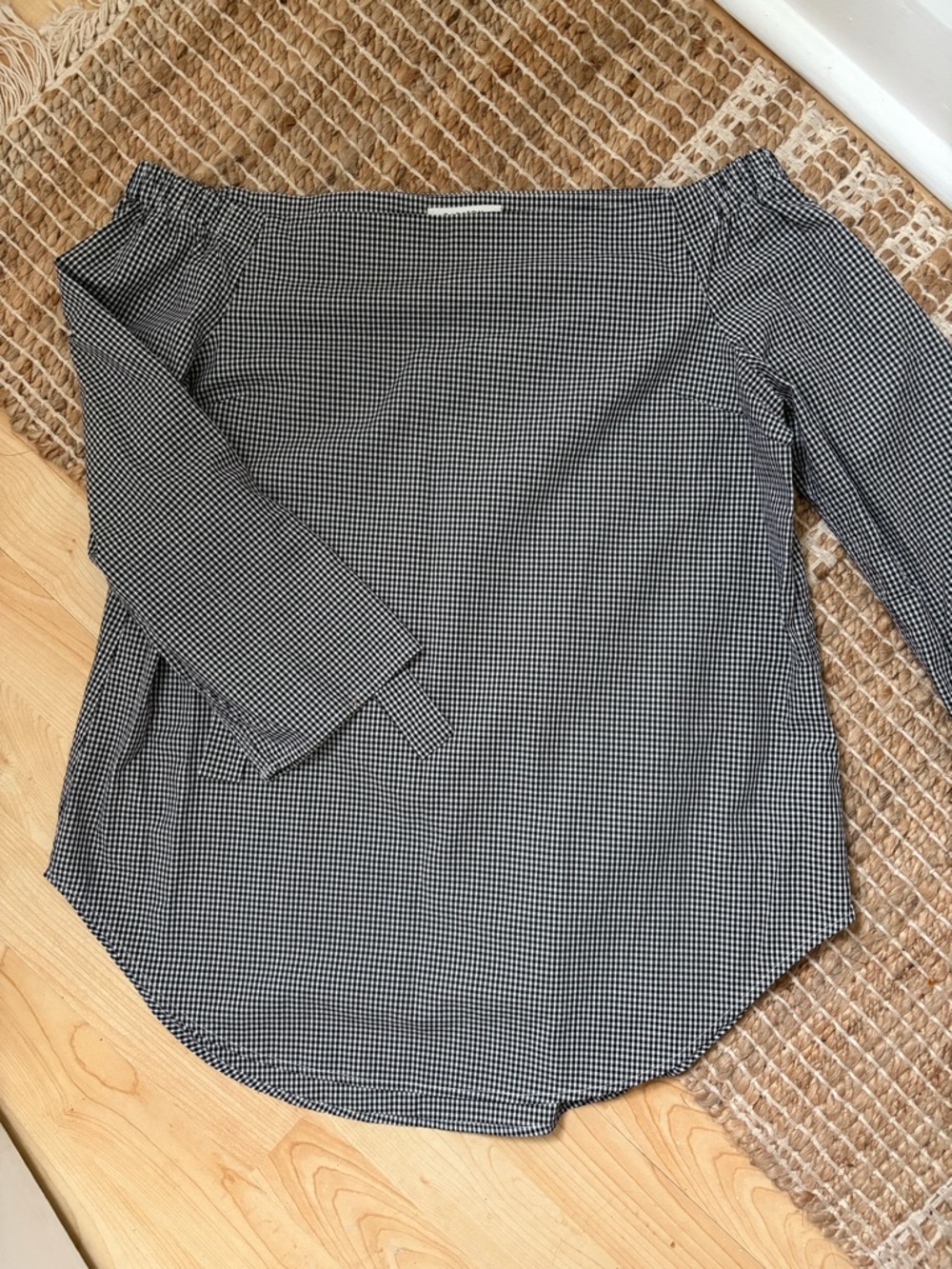 Babaton Aritzia Malik Off Shoulder Black & White checkered print blouse
